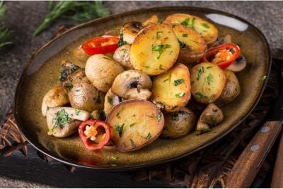 Sautéed Potatoes and Mushrooms with Chili Pepper and Parsley