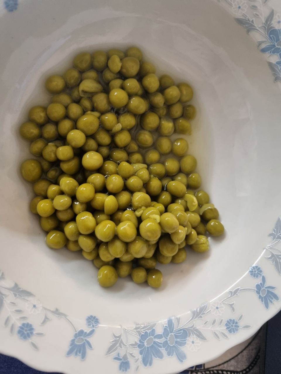 Canned peas