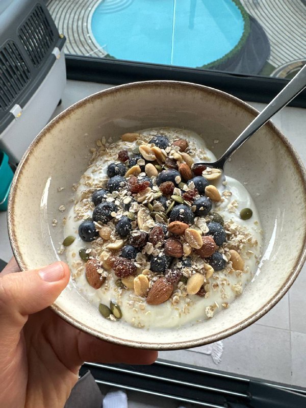 Yogurt With Mixed Nuts, Berries, And Oats