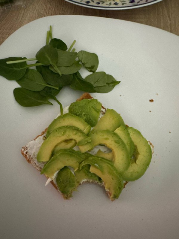 Avocado Toast With Spinach