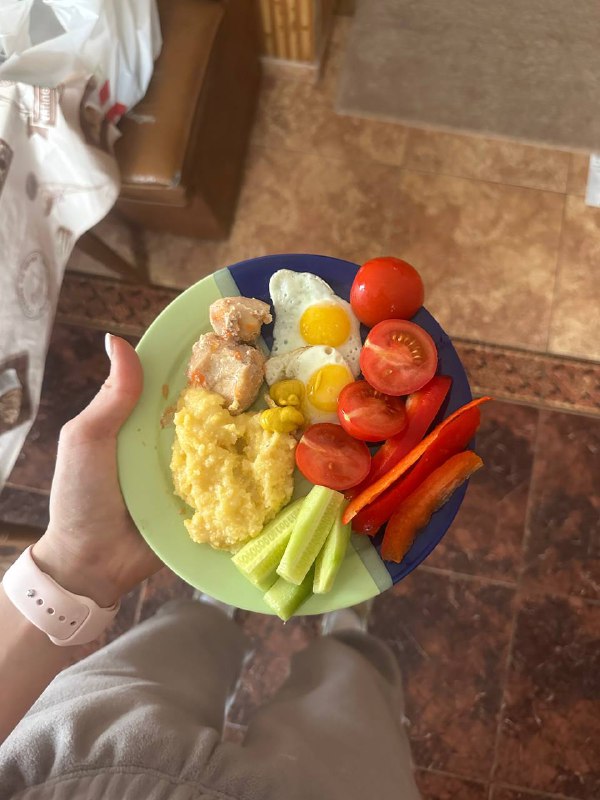 Scrambled Eggs With Chicken And Vegetables