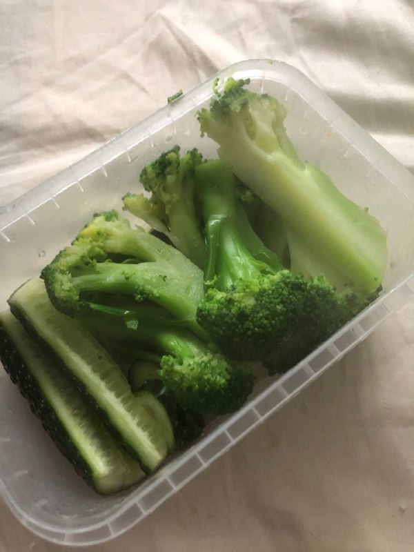 Steamed Broccoli And Cucumber