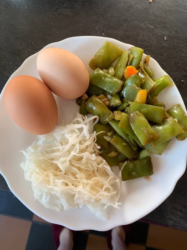 Boiled Eggs With Sautéed Green Beans And Mixed Vegetables
