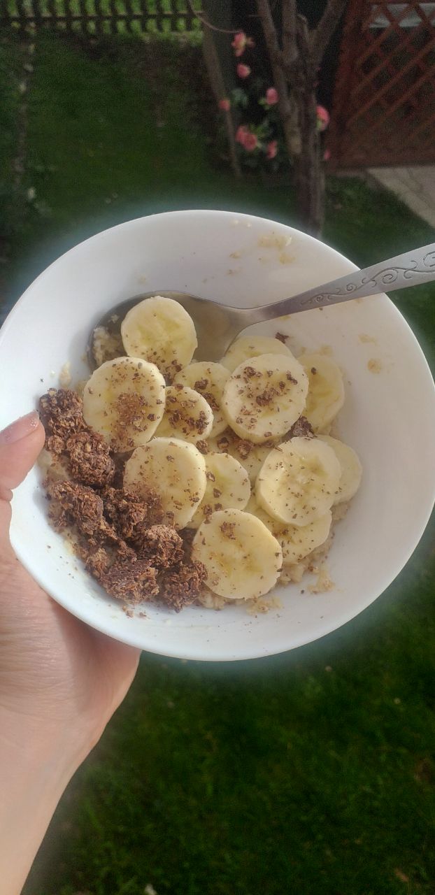 Banana Oatmeal With Chocolate Cereal
