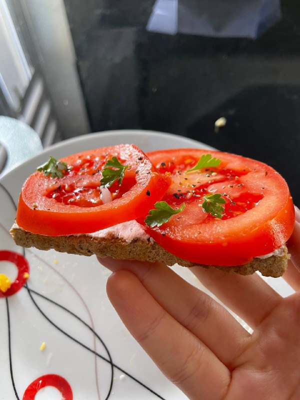 Open-faced Tomato Sandwich