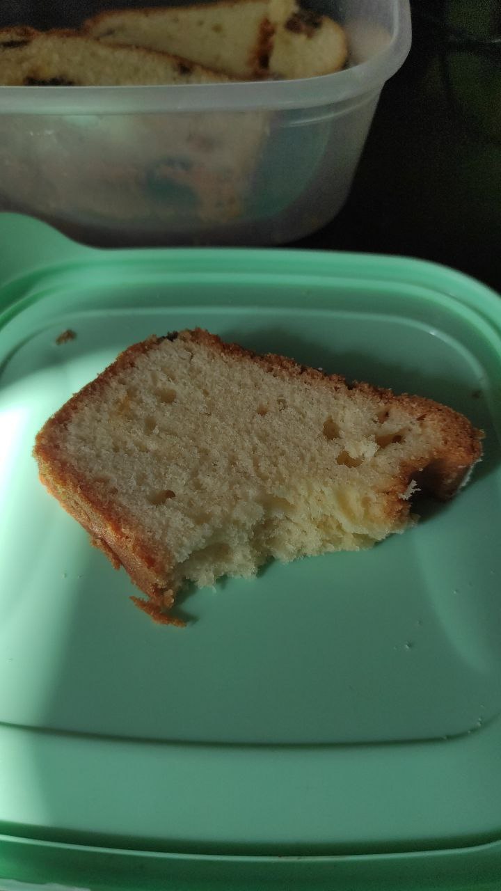 slice of plain or vanilla pound cake