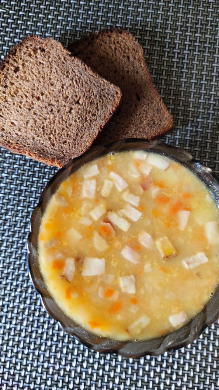 Potato Soup With Rye Bread