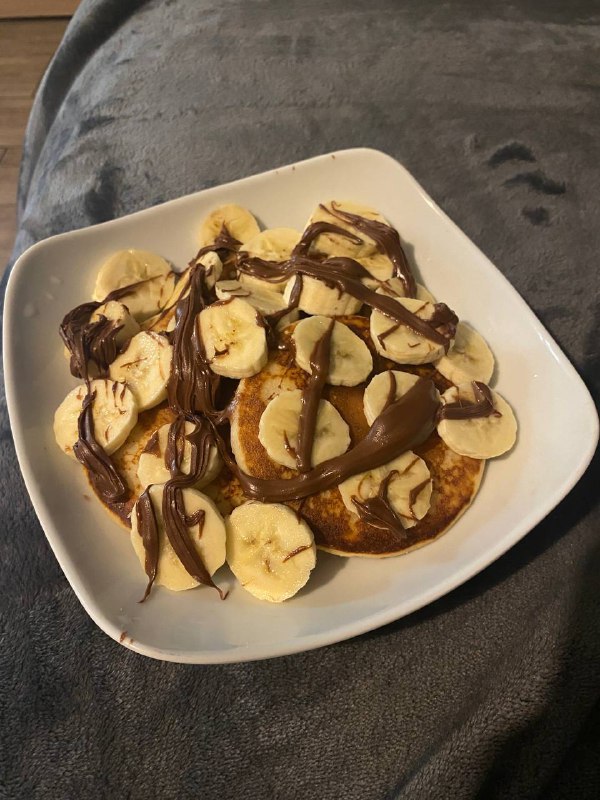 Pancakes With Banana And Chocolate Spread