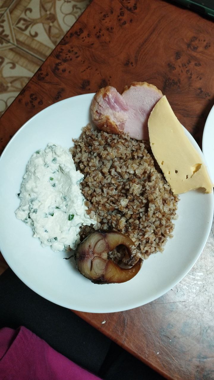 Buckwheat With Cottage Cheese, Smoked Ham, Cheese, And Grilled Onion