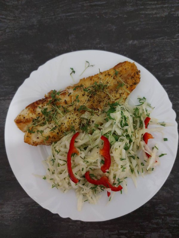 Grilled Chicken With Coleslaw