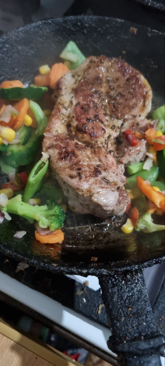 Grilled Pork Chop With Mixed Vegetables