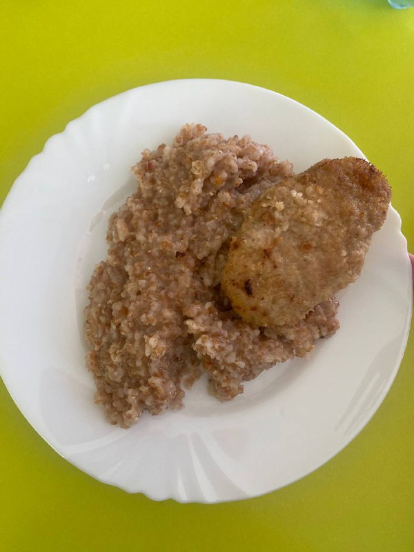 Oatmeal With Breaded Chicken Cutlet
