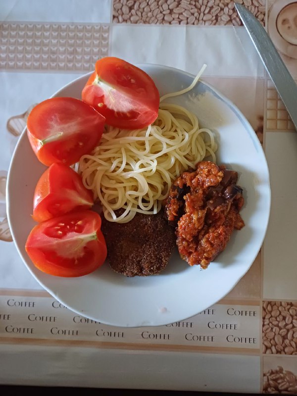 Spaghetti With Tomato Sauce And Ground Beef