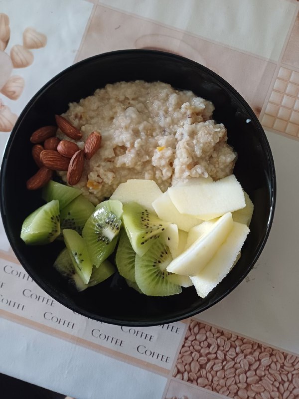 Oatmeal With Fruits And Nuts