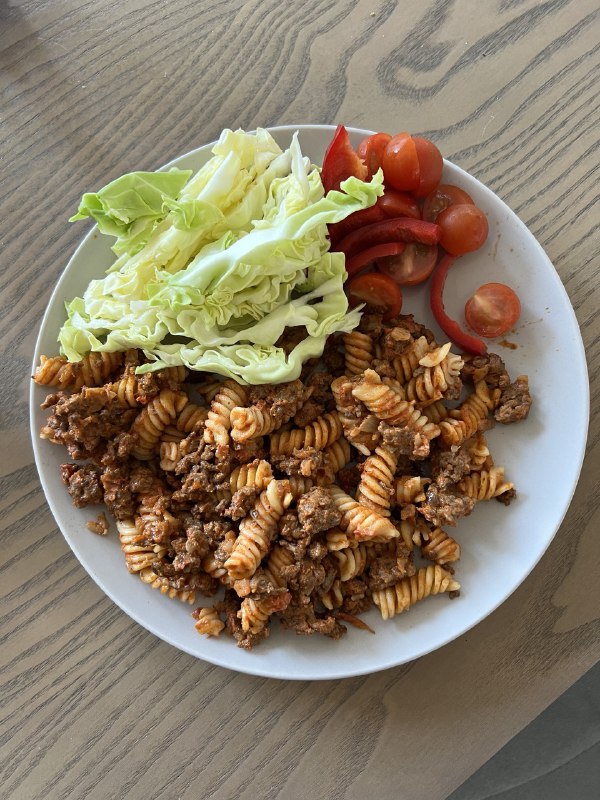 Pasta With Ground Beef And Side Salad