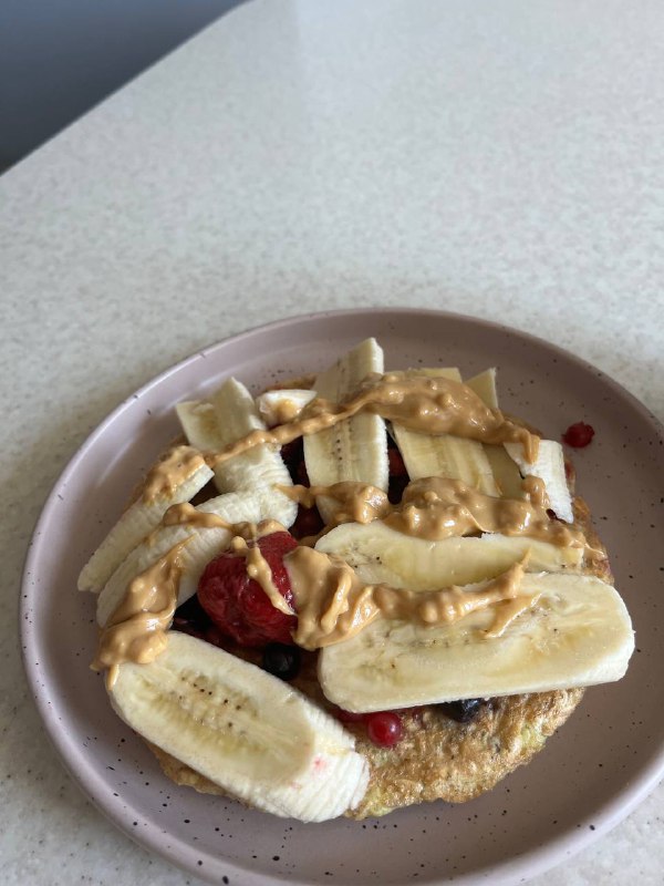 Pancakes With Banana, Berries, And Peanut Butter