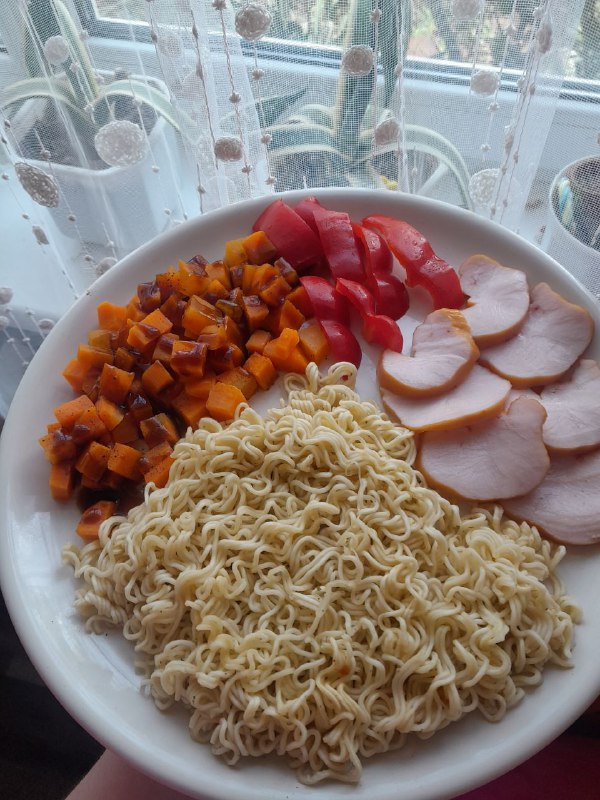 Custom Meal: Instant Noodles With Sweet Potatoes And Deli Slices