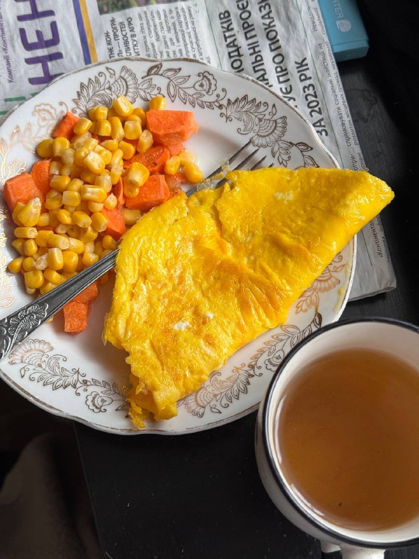 Omelette With Corn And Carrot Side