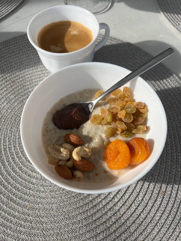 Oatmeal With Dried Fruits And Nuts