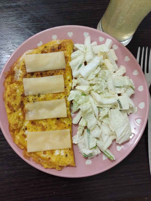 Omelette With Cheese And Salad