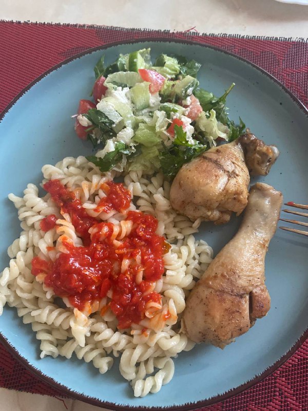 Pasta With Tomato Sauce, Baked Or Roasted Chicken Drumstick, And A Side Salad