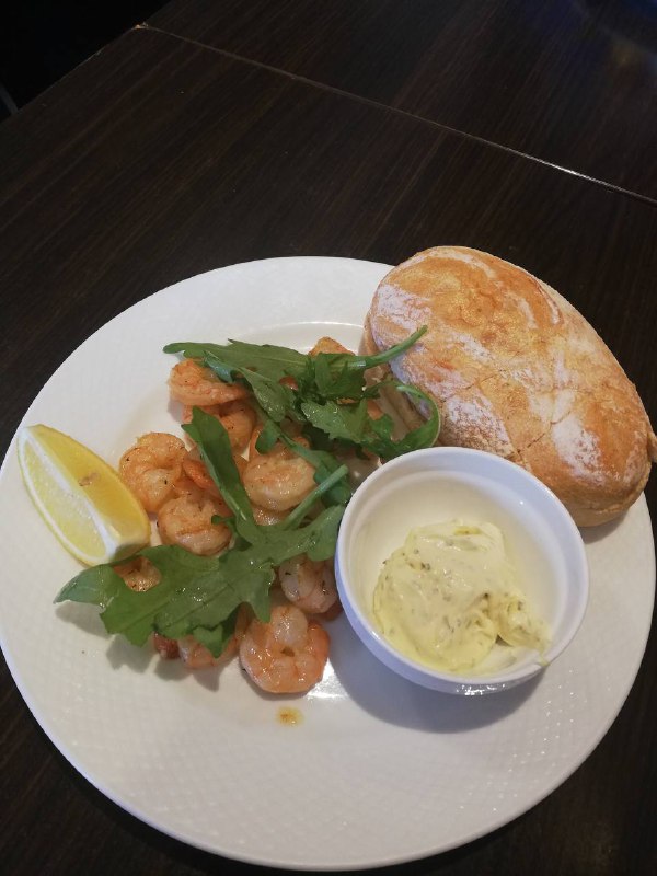 Grilled Shrimp With Arugula And Bread