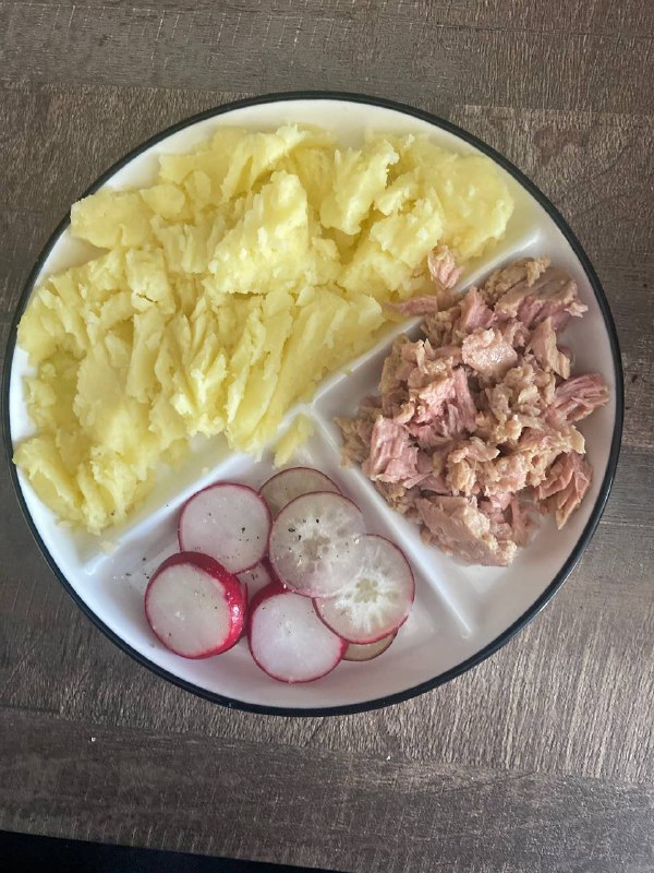 Tuna Salad With Mashed Potatoes And Radish Slices