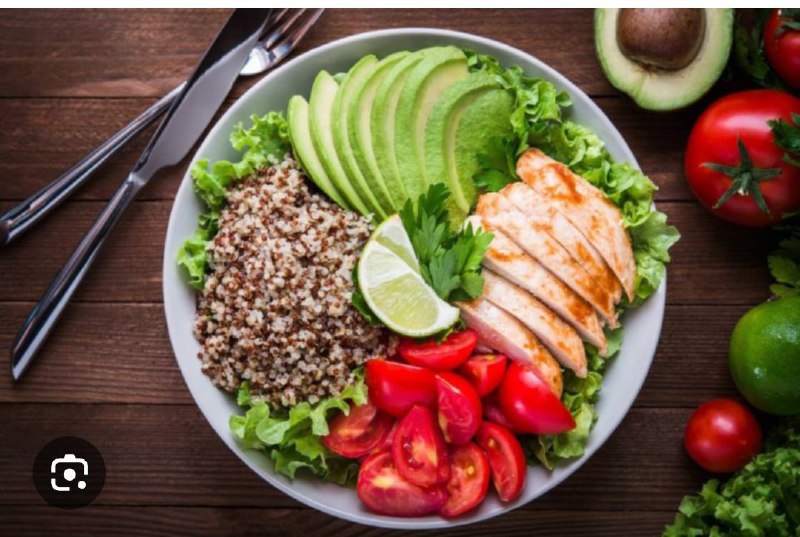 Quinoa Salad With Grilled Chicken And Avocado