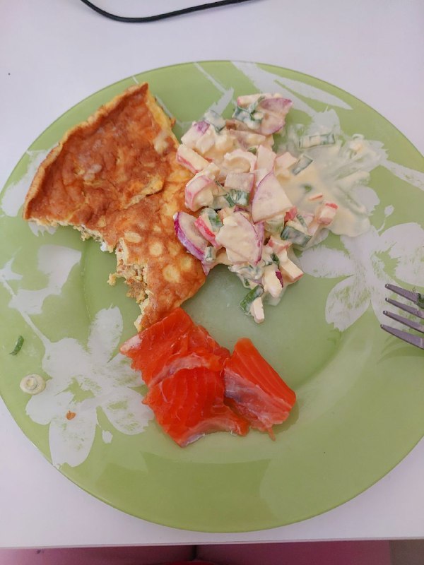 Omelet With Smoked Salmon And Mixed Vegetable Salad