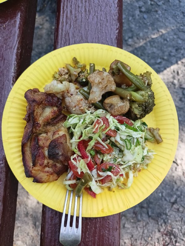 Grilled Chicken With Mixed Vegetables And Fresh Salad