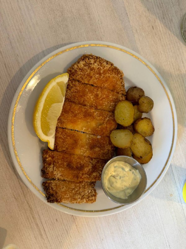 Breaded Chicken Cutlet With Roasted Potatoes And Tartar Sauce