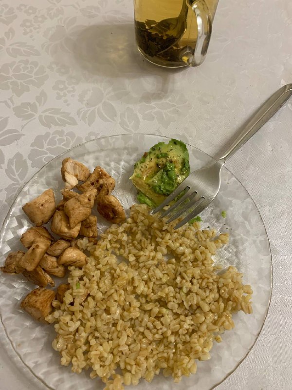 Grilled Chicken With Bulgur And Avocado