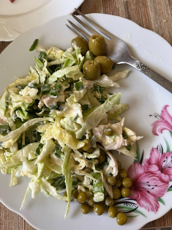 Green Pea And Chicken Salad With Olives