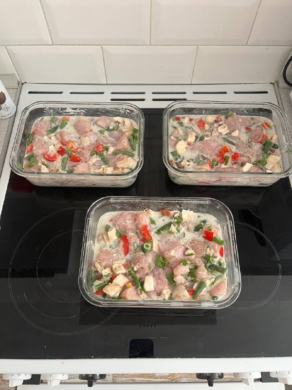 Uncooked Chicken And Vegetable Stir-fry