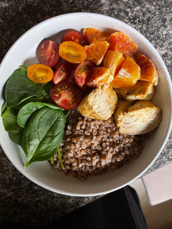 Buckwheat Bowl With Grilled Chicken, Spinach, And Tomatoes