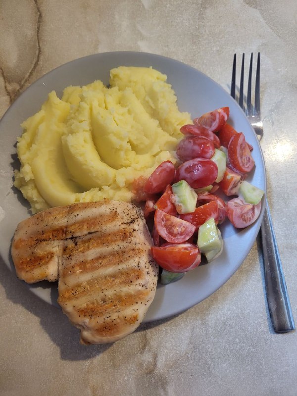 Grilled Chicken With Mashed Potatoes And Tomato Cucumber Salad