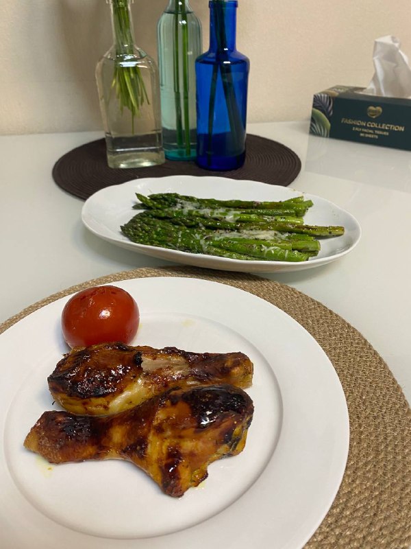 Grilled Chicken Drumsticks With Asparagus And Tomato