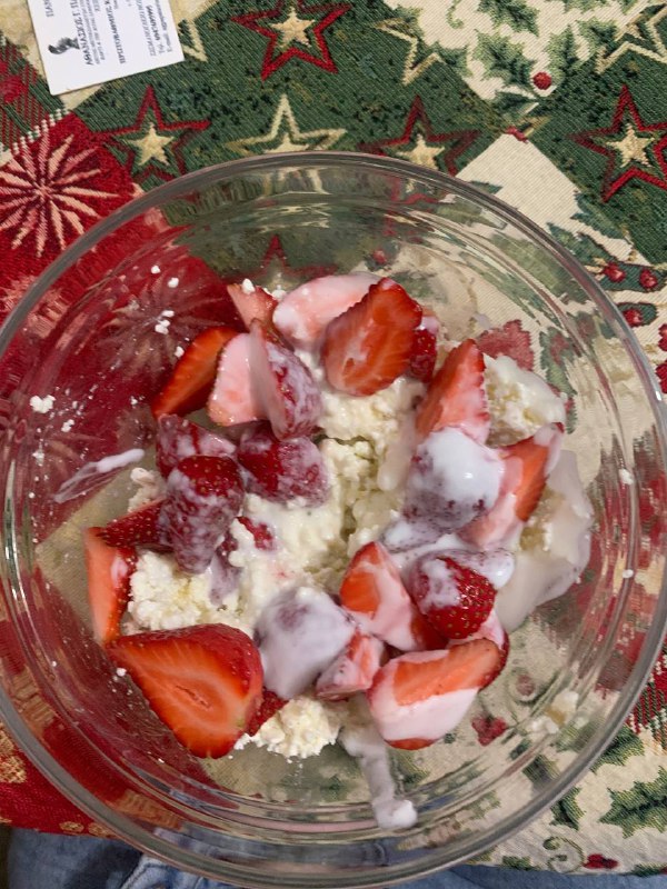 Cottage Cheese With Strawberries