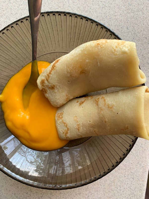 Crepes With Mango Sauce