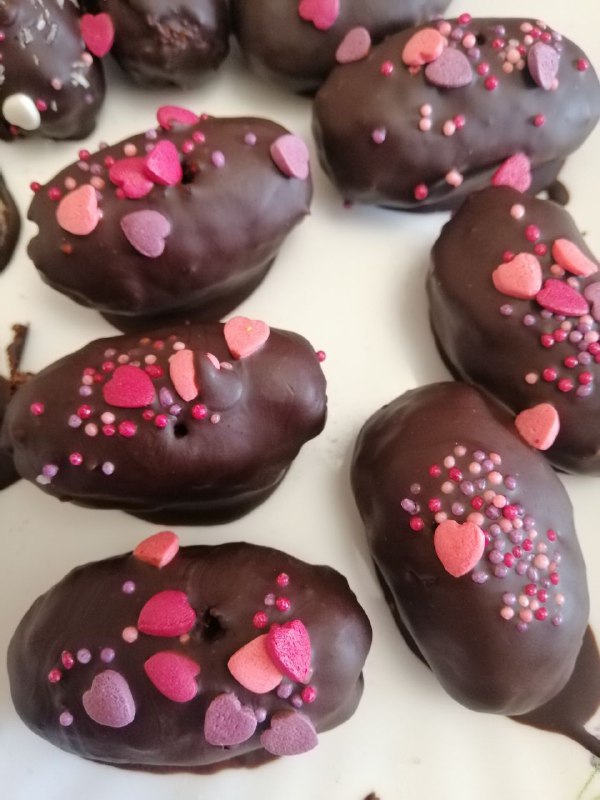 Chocolate-covered Dates