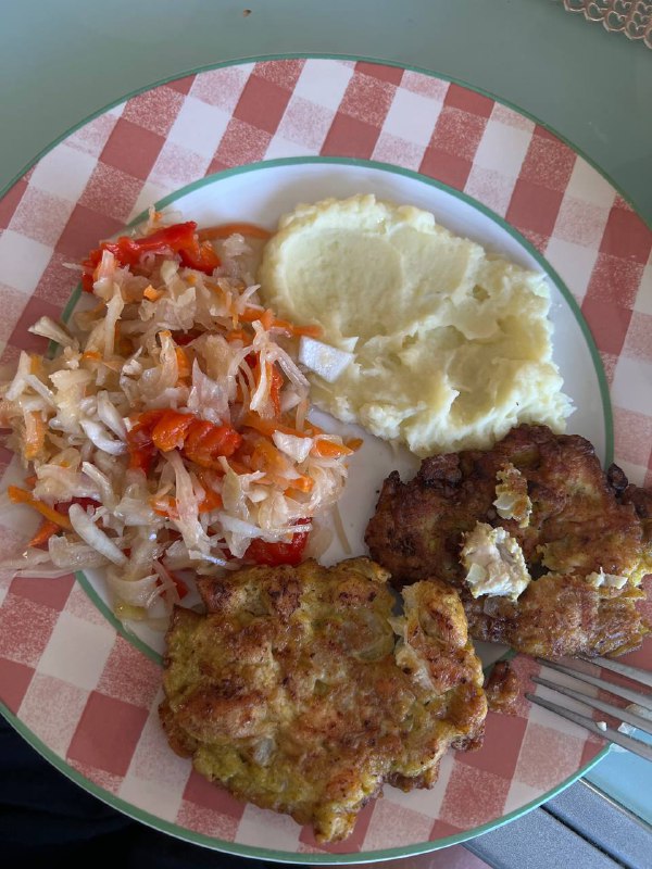 Chicken Fritters With Mashed Potatoes And Coleslaw