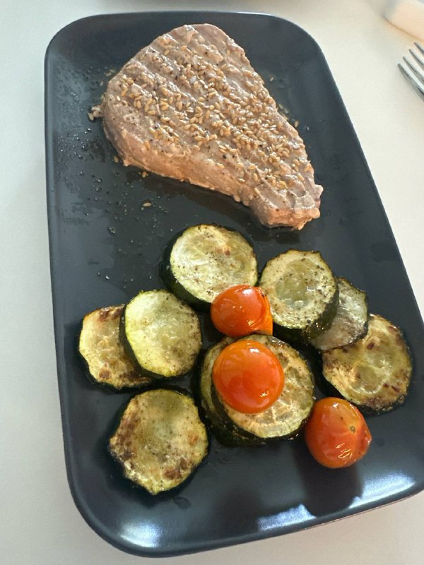 Seared Tuna with Roasted Vegetables