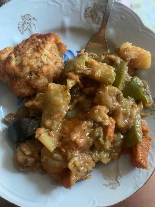 Vegetable Stew with Fried Chicken