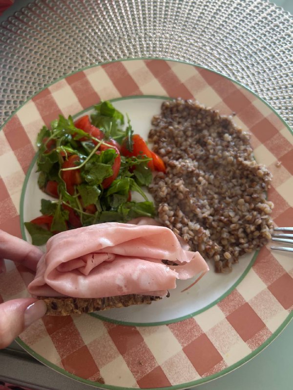 Buckwheat with Salad and Ham Sandwich