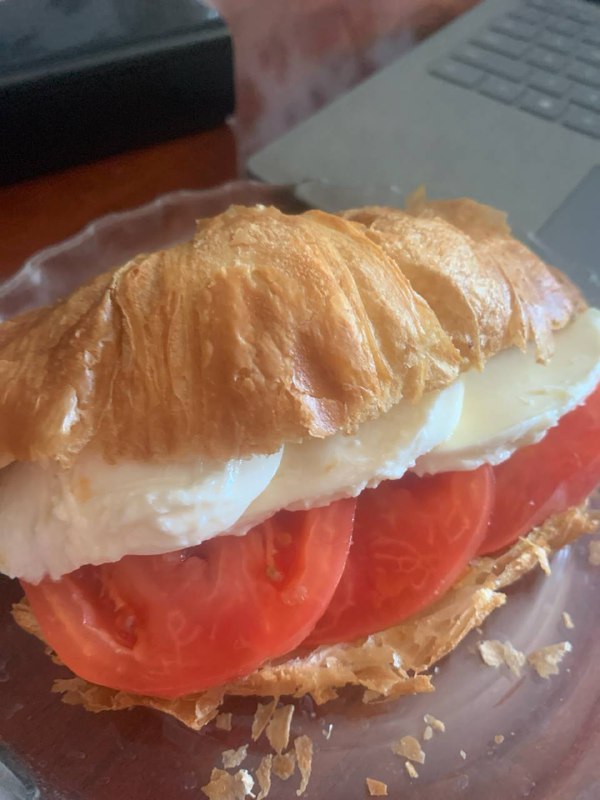 Caprese Croissant