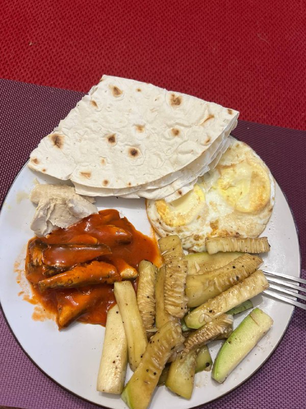 Mixed Plate with Tortillas, Chicken, Salad, Egg