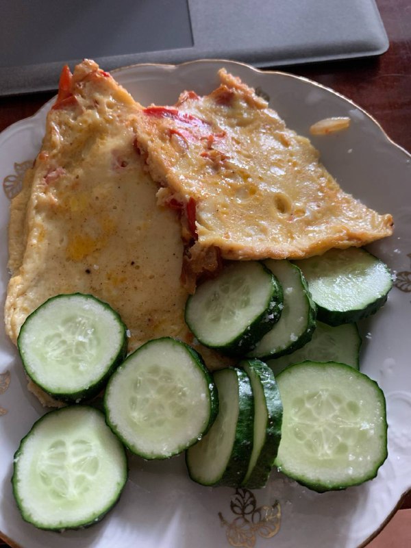 Omelette with Cucumbers