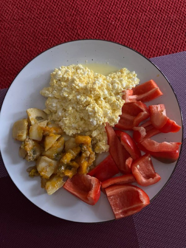 Scrambled Eggs with Bell Peppers and Potatoes