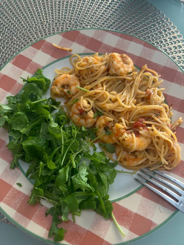 Shrimp Scampi with spaghetti and arugula salad