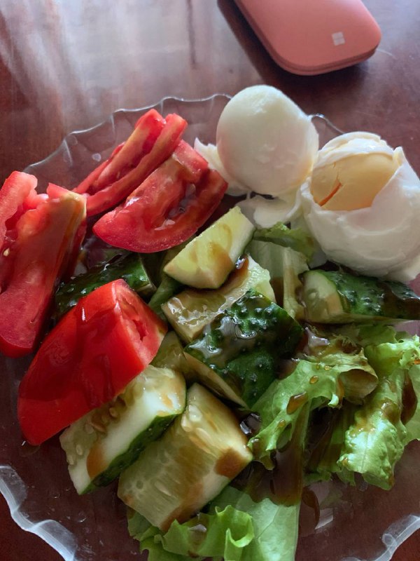 Salad With Poached Eggs